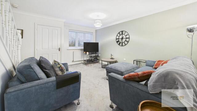 Sims Close, Ramsbottom, 3 Bedroom Town in Bury - Image 1