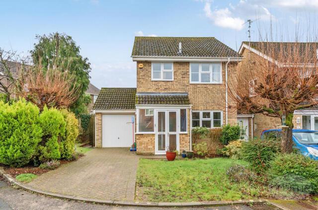 High Ridge, Godalming, 3 Bedroom Detached in Guildford - Image 1