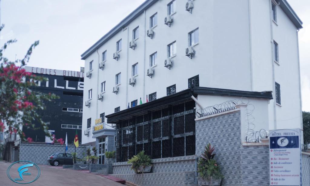 FREESIA HOTEL au Cameroun - Photo 1