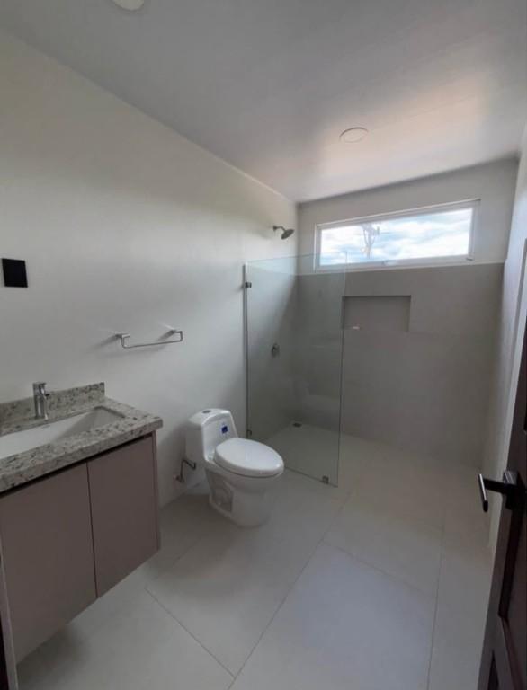 SE ALQUILAN 2 BELLOS APARTAMENTOS EN ATENAS. en Naranjo - Imagen 4