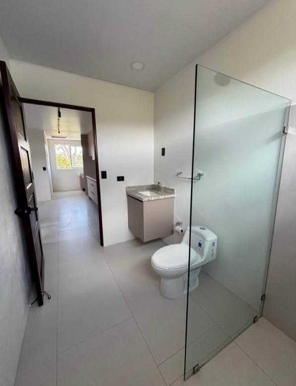 SE ALQUILAN 2 BELLOS APARTAMENTOS EN ATENAS. en Naranjo - Imagen 5