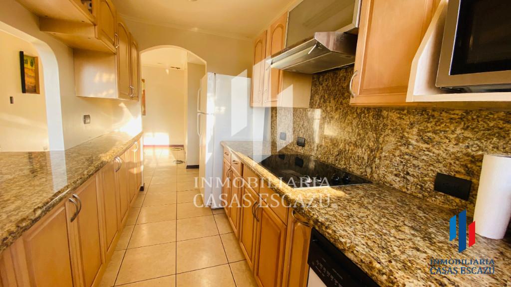 APARTAMENTO AMUEBLADO EN VALLE ARRIBA - ESCAZÚ-VISTAS/AMENIDADES en Costa Rica - Imagen 7
