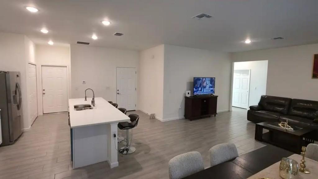Lovely 4 Beds 2 Baths Pet Friendly House For Rent in Deltona - Image 9