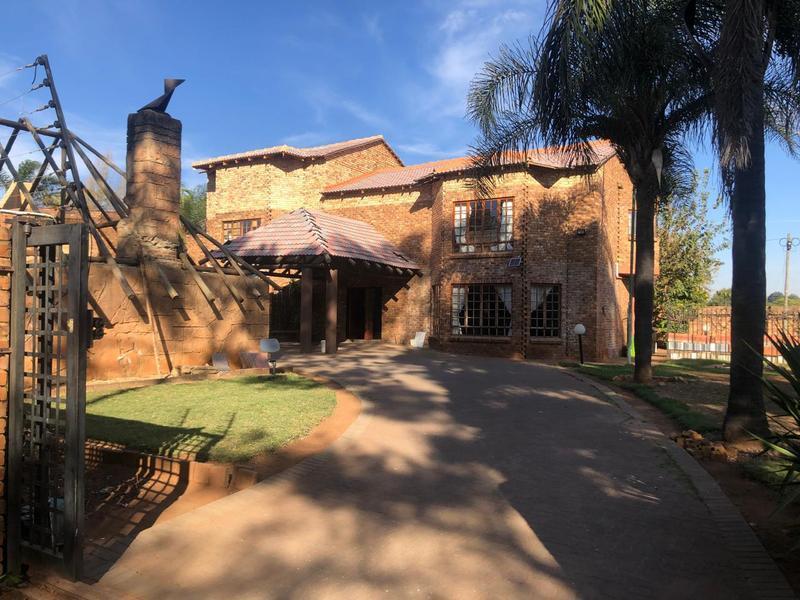 House 2728-ref-2298 for Rent in Raslouw, Centurion in Pretoria - Image 1