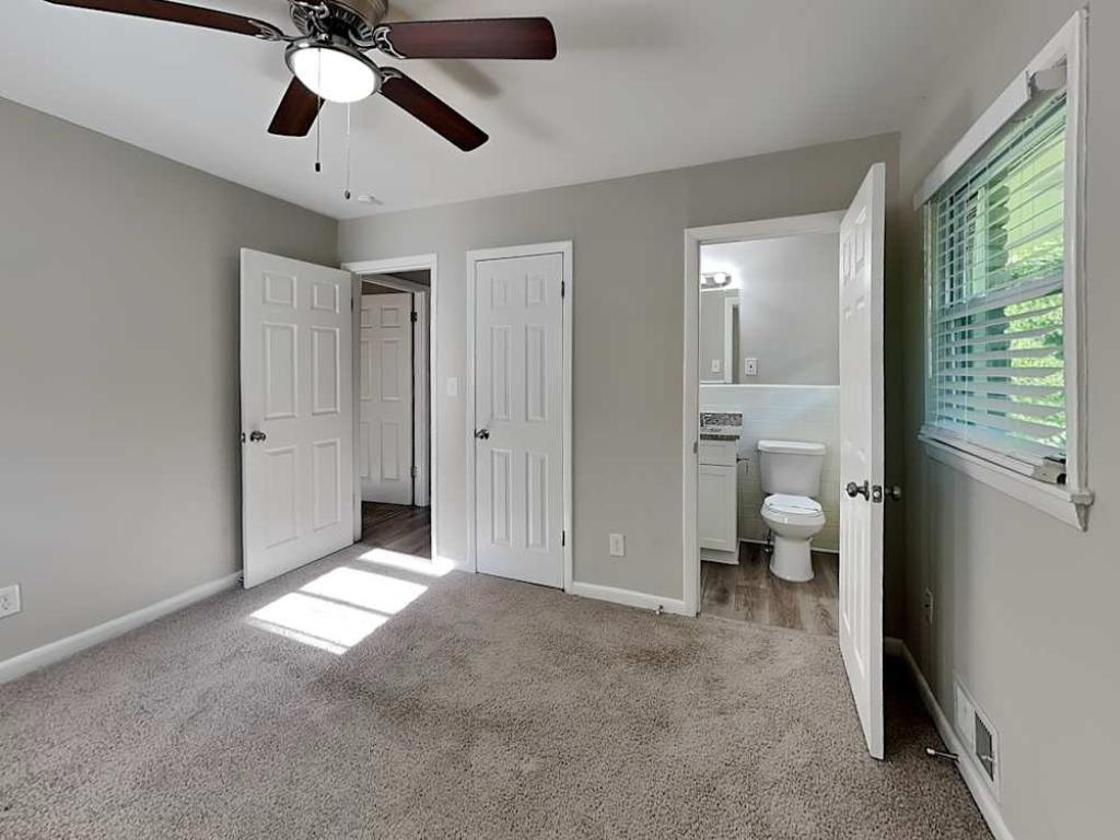 SPACIOUS AND LOVELY HOME FOR RENT in United States - Image 5