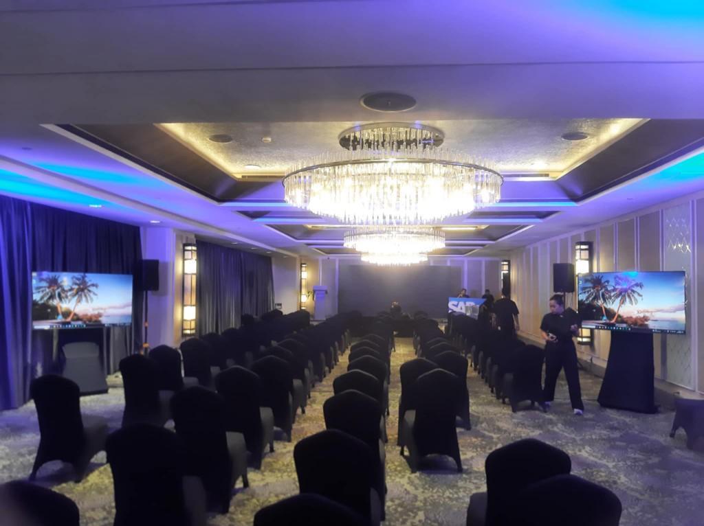 TV RENTAL 65' With Teleprompter Stand in Malabon - Image 4