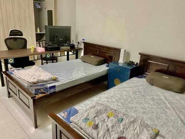 Masterroom in Tampines - Image 1
