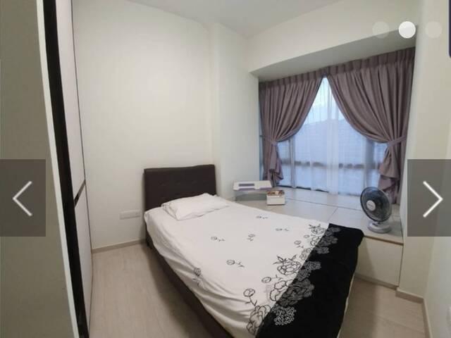 Female environment, Common rm with Nice Pool View at … in Tampines - Image 1