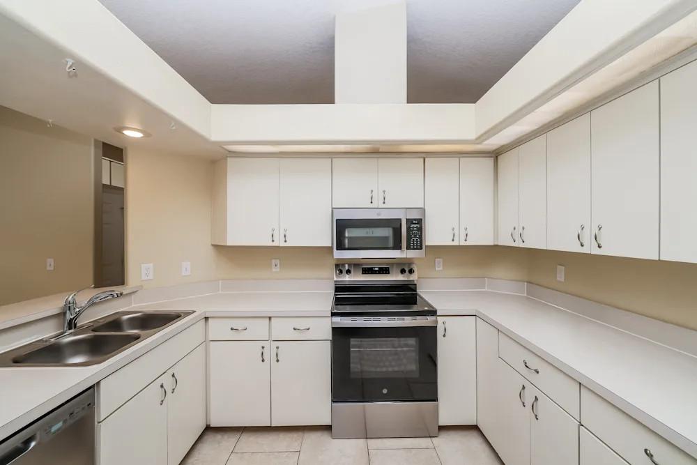 Apply Now ! Newly Property Available For Immediate Move In. in Bradenton - Image 4