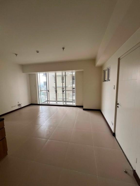 FOR RENT 3BEDROOM AND PARKING NEAR BGC in Pansol - Image 3