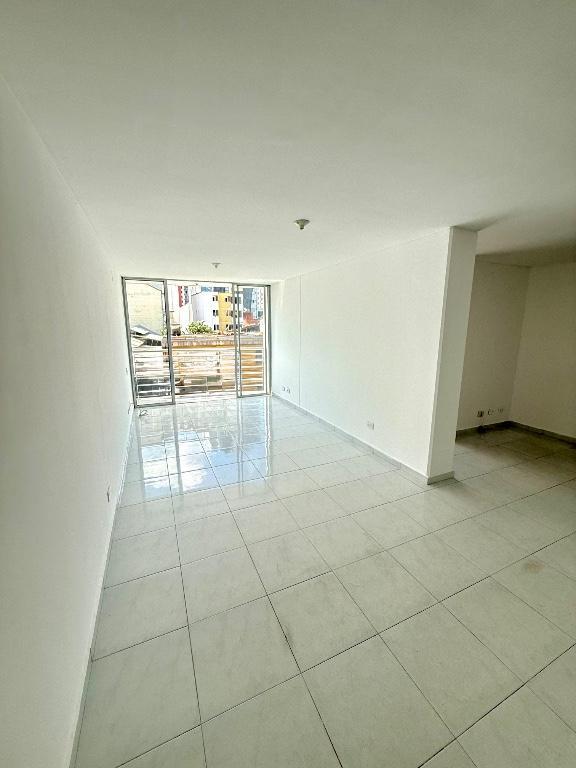 VENTA APARTAMENTO NUEVO SOTOMAYOR. EDIFICIO LOS NOGALES en Bucaramanga - Imagen 4