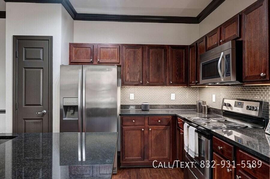 Save $500 and Get Your Fees Back at Move-In! in Sugar Land - Image 1