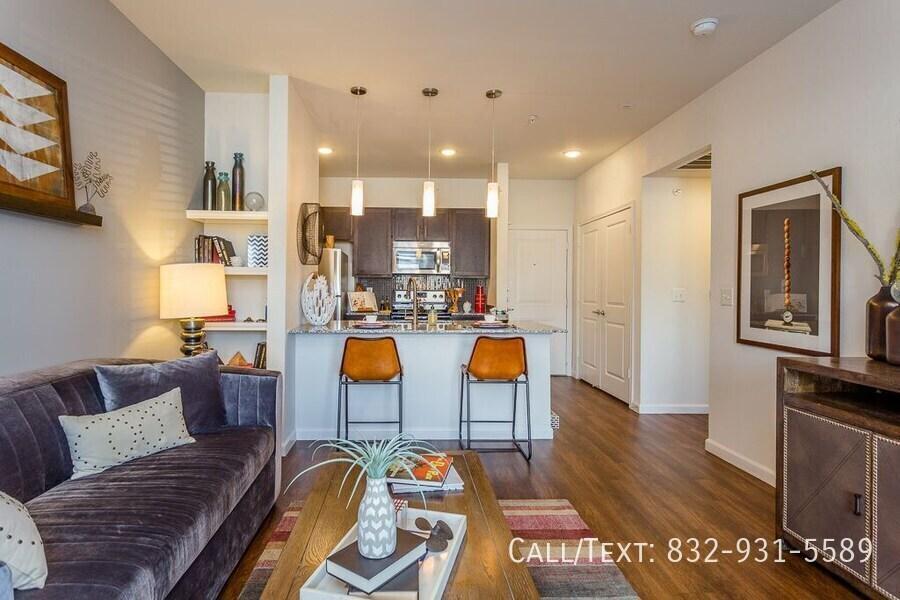 Your Spring Escape – 4 Weeks Free! in The Woodlands - Image 1