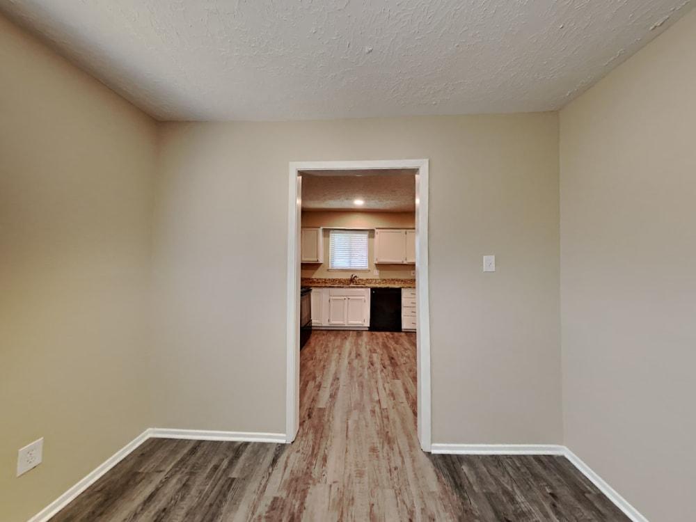 Well-Maintained House Ready to Move In in Sugar Land - Image 6