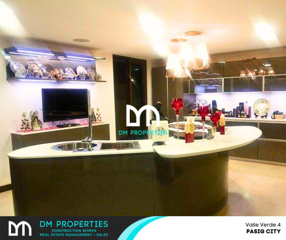 For Lease/Rent House and Lot in Valle Verde 4, Pasig City in Taguig - Image 4