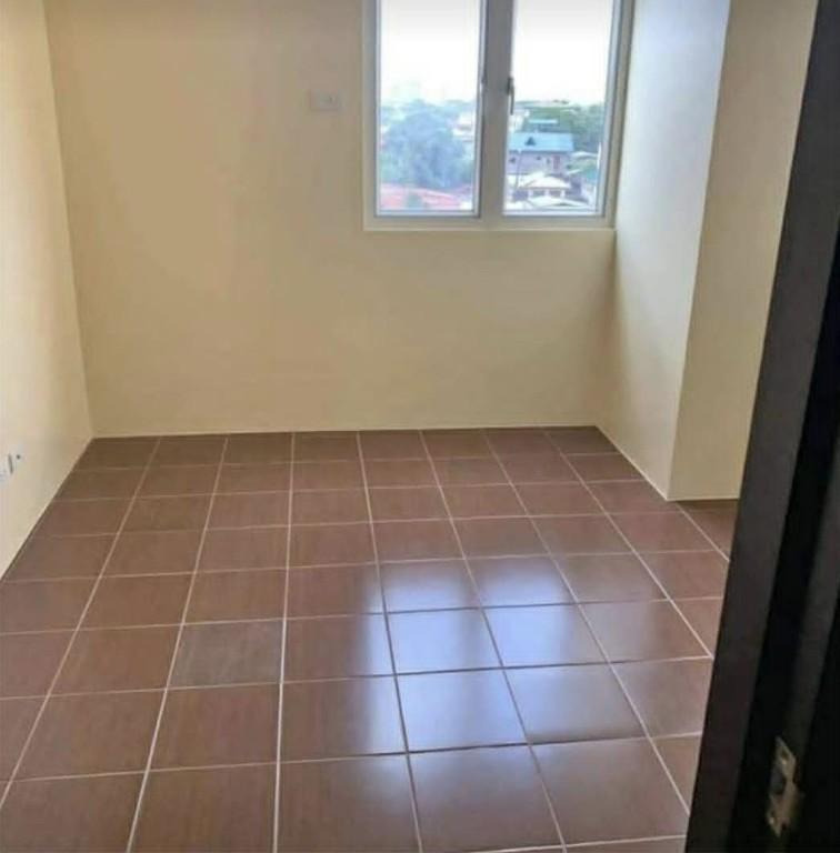 1 BR Unfurnished Condo For Rent in The Rochester in Plain View - Image 4