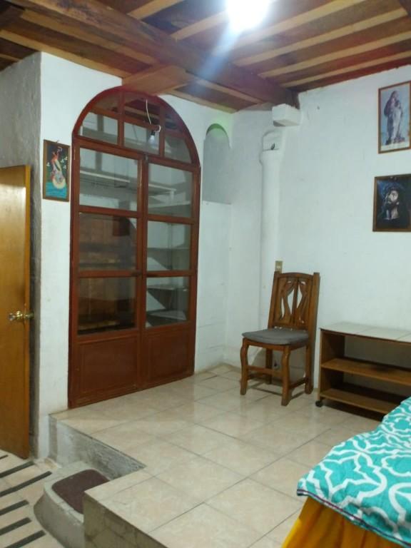 RENTO HABITACION, BAÑO COMPLETO Y SERVICIOS INCLUIDOS en Morelia - Imagen 2