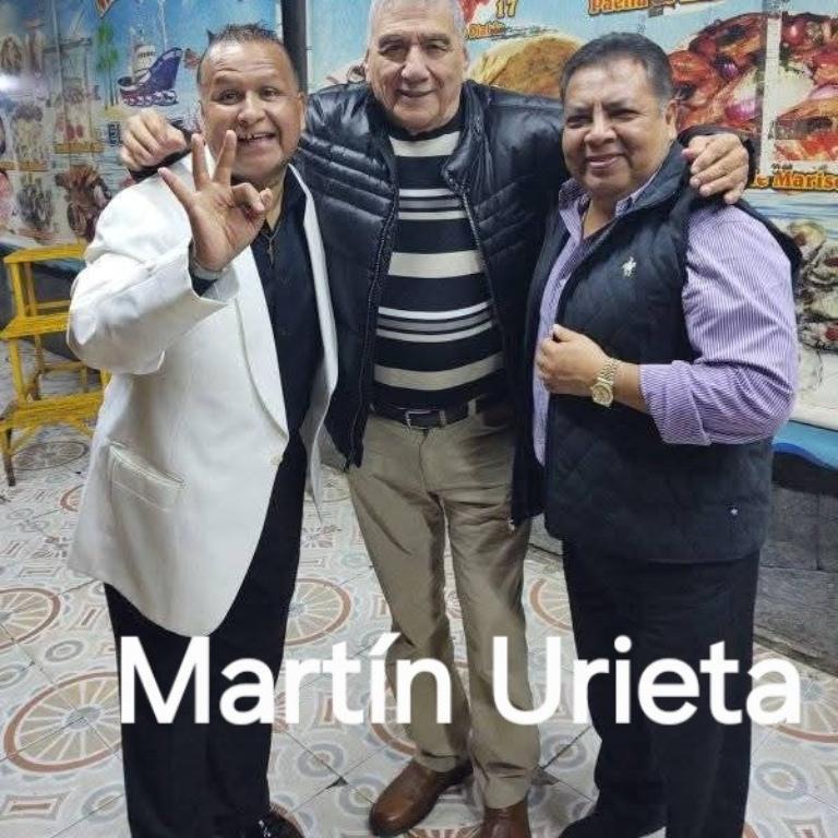 La musical más bell boleros trío en Tacuba - Imagen 5