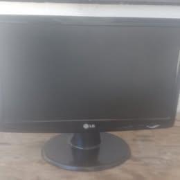 Used old LG Monitor computer in Cape Town - Image 1