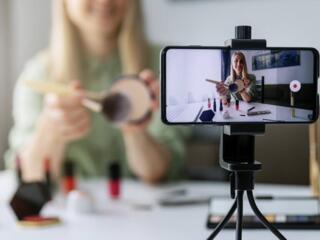 Part-time Remote Communicator/Product Presentation(Entry Level) in Vlaardingen - Foto 1