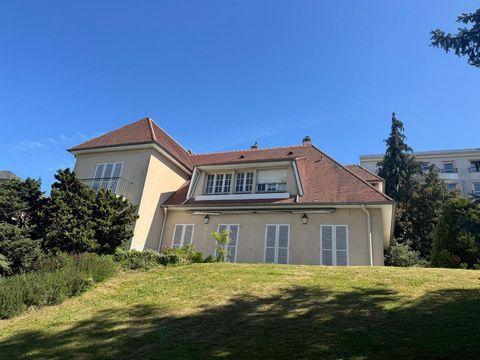 MAISON MONTMORENCY (95) à Montmorency - Photo 1