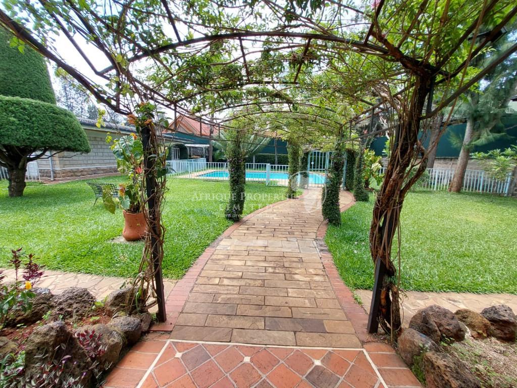 4 Bedroom All Ensuite Home+Guest Wing For Rent In Runda in Kenya - Image 17