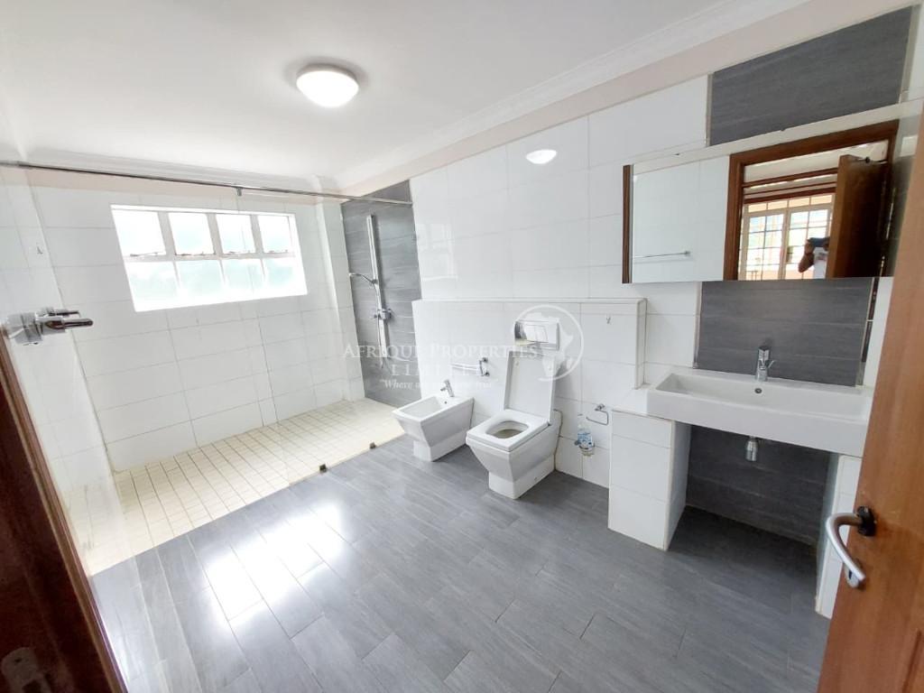 4 Bedroom All Ensuite Home+Guest Wing For Rent In Runda in Kenya - Image 14