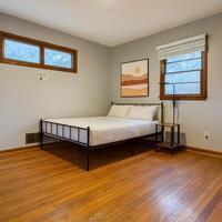 JUST RENOVATED- 1st time on Padsplit FAST WiFi • 3 Min to … in Indianapolis - Image 1