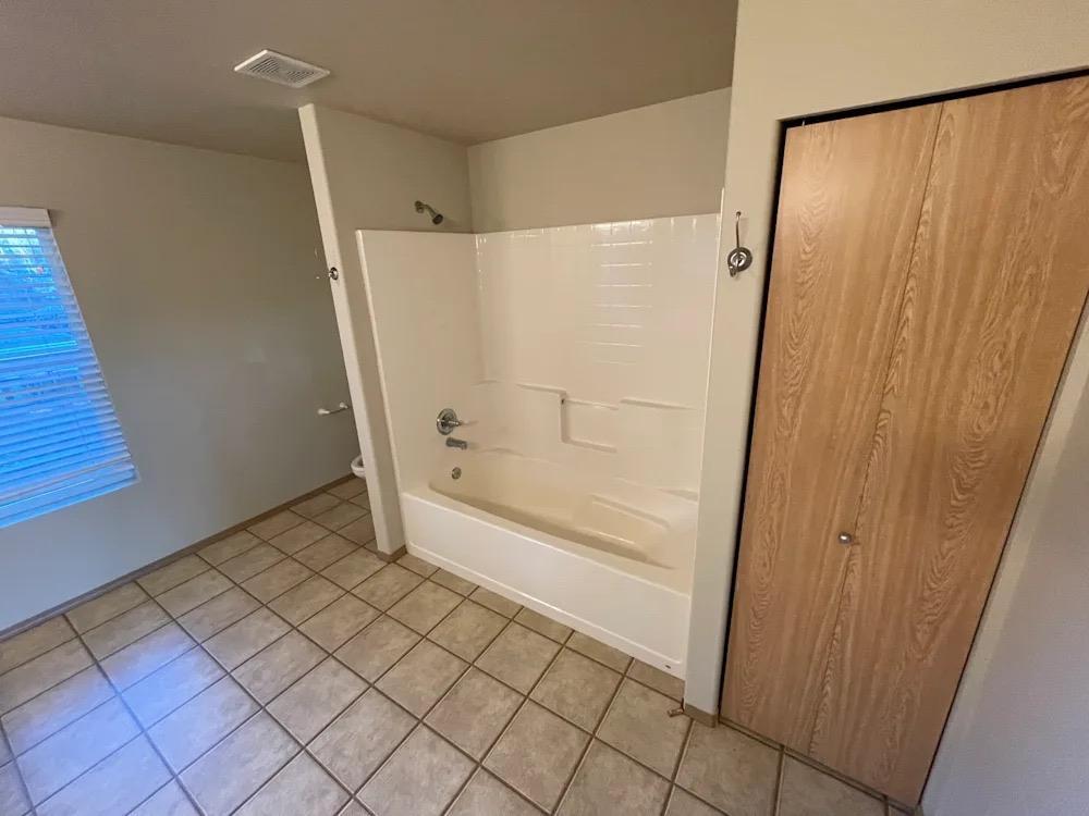 Beautiful Single Family Home For Rent in Seattle - Image 4