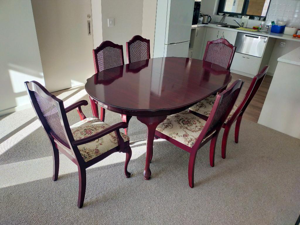 Van Treight Dining Set, extendable solid timber table, 6 chairs in Leichhardt - Image 1