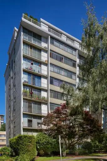 Edgemont in Vancouver - Image 1
