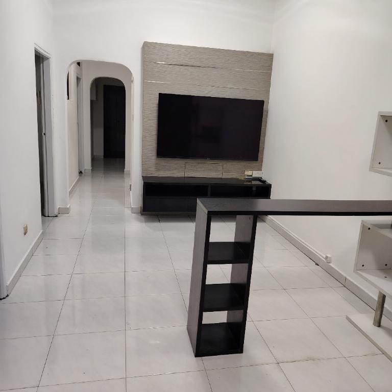 Terrace House Upper Thompson Rd in Bukit Merah - Image 1