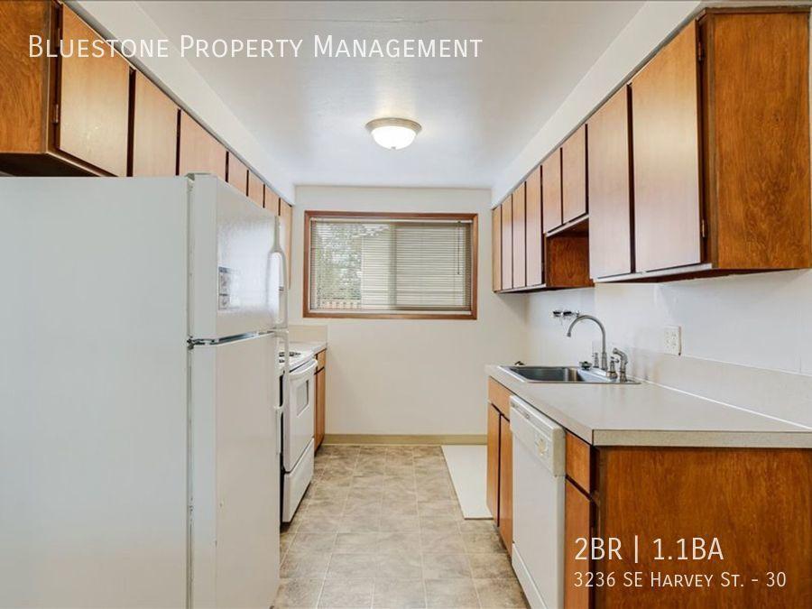 First Month Free w/ Immediate Move-in in Gresham - Image 1