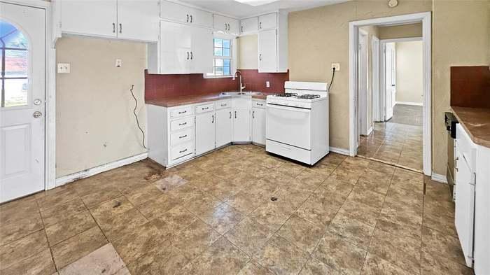 BEAUTIFUL 4 bed 2 bath AVAILABLE FOR RENT. Call470. 278 and 922 in Dallas - Image 6