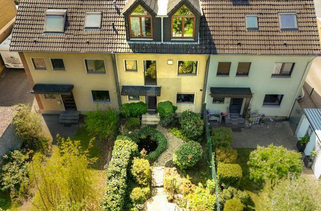 PLATZWUNDER MIT GARTENIDYLLE & KAMIN-CHARME in Dortmund - Bild 1