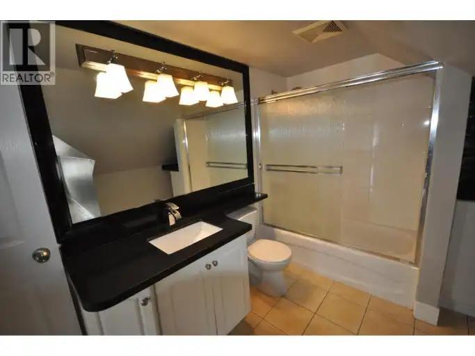 7505 KINGSWAY in New Westminster - Image 1