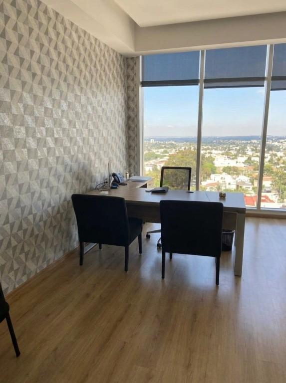 EXCELENTE OFICINA EN RENTA EN TORRE SANTA ISABEL en Saltillo - Imagen 4