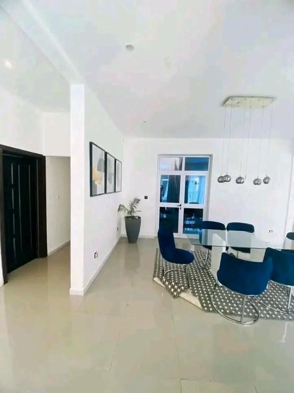 DUPLEX MEUBLÉ À VENDRE AVEC PISCINE au Cameroun - Photo 8