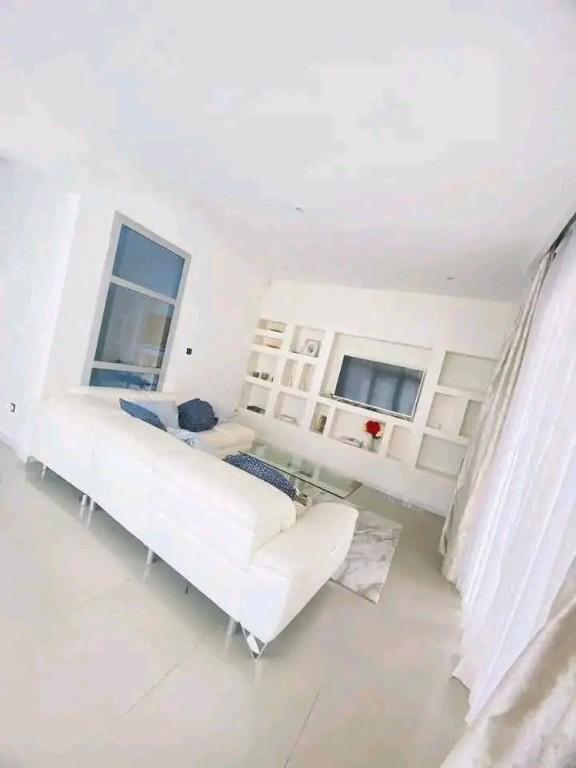 DUPLEX MEUBLÉ À VENDRE AVEC PISCINE au Cameroun - Photo 10