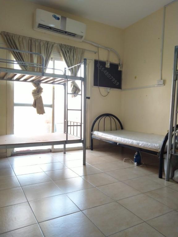 SPACIOUS FAMILY/ COUPLE ROOM & BED SPACE FOR LADIES with BALCONY in Dubai - Image 1