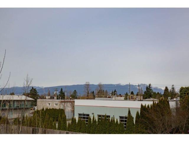 Room for rent in Maple Ridge Bc Canada) in Port Coquitlam - Image 1