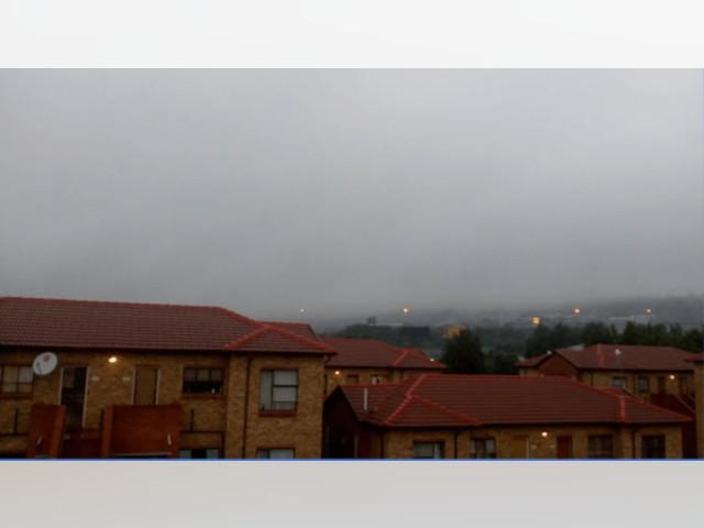 Room for rent in Roodepoort South Africa) in Sandton - Image 1