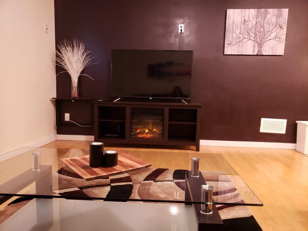 Furnished long term or short for FIFA World Cup. No car needed in New Westminster - Image 5