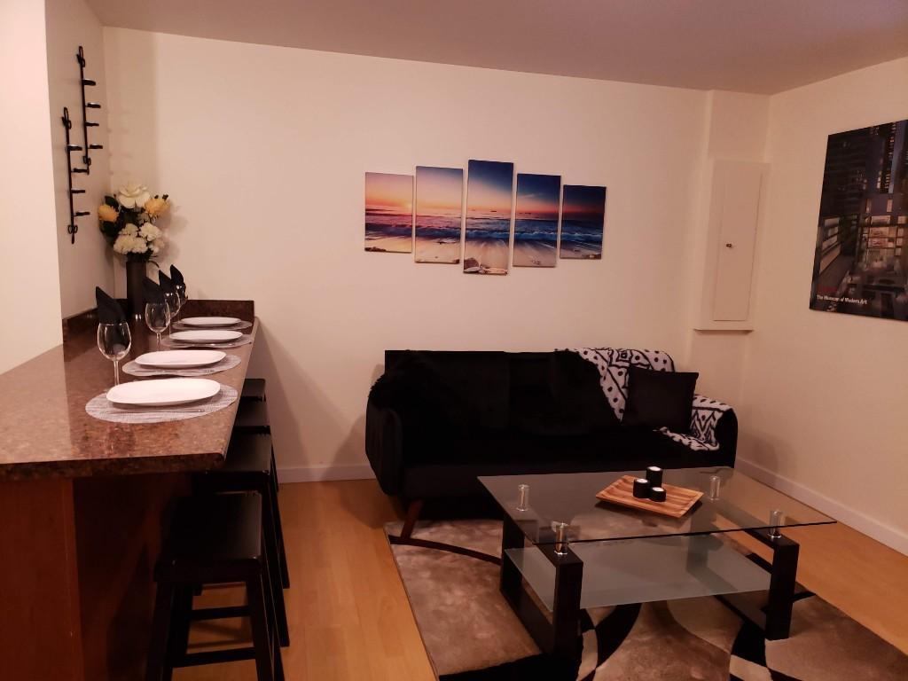 Furnished long term or short for FIFA World Cup. No car needed in New Westminster - Image 4