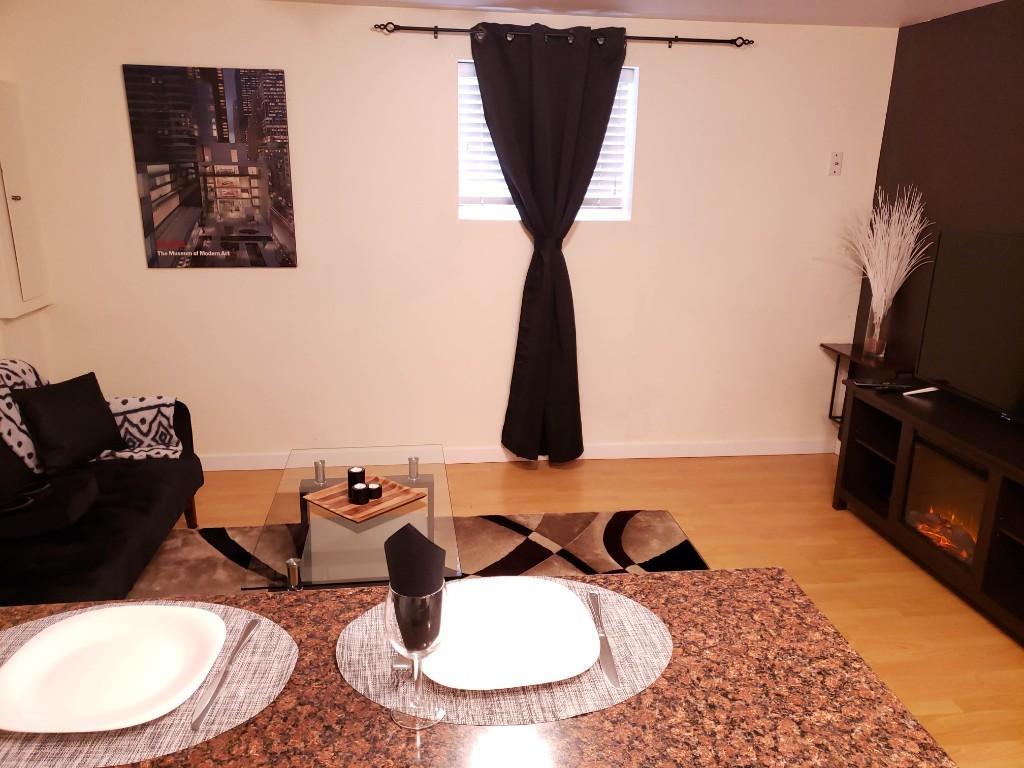 Furnished long term or short for FIFA World Cup. No car needed in New Westminster - Image 7