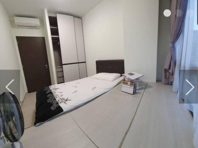 Female environment, Common rm with Nice Pool View at … in Pasir Ris - Image 1