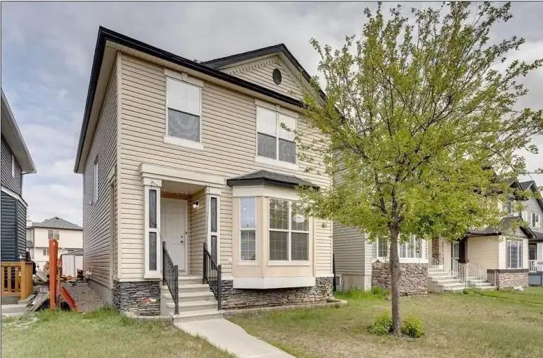 Beautiful, 3bed+2.5bath, SADDLERIDGE HOME(MAIN FLOOR) FOR RENT in Calgary - Image 1