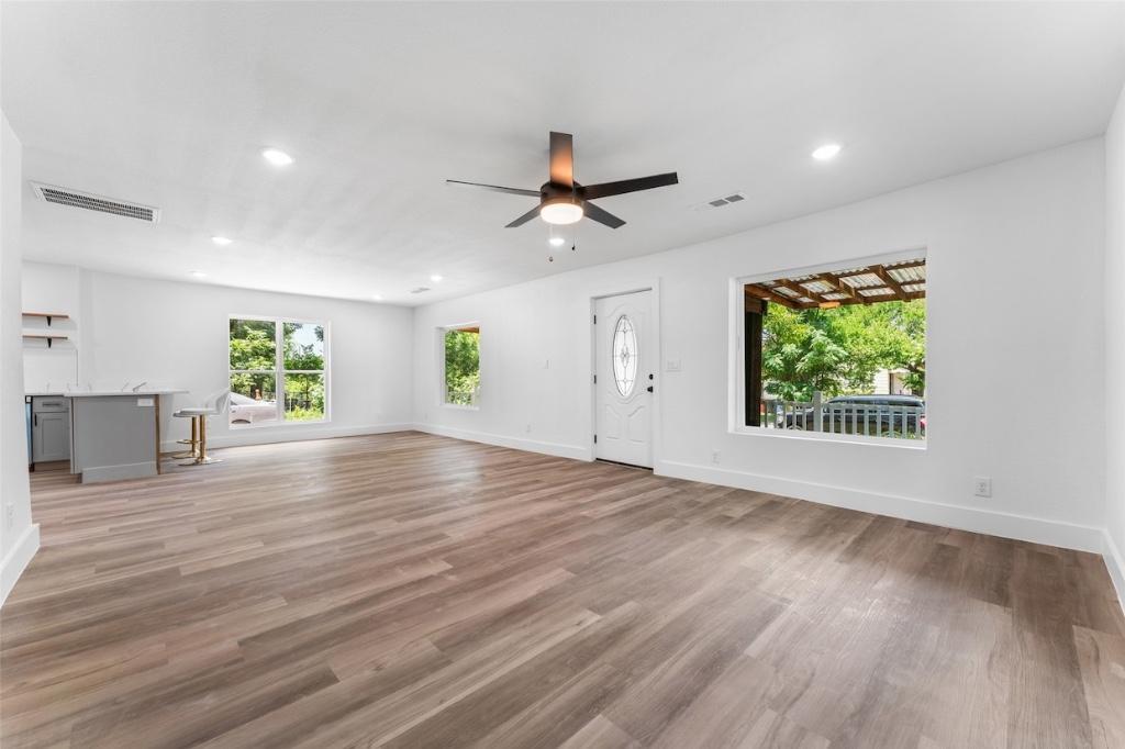 Affordable & Spacious Rental Property Available in Dallas - Image 1