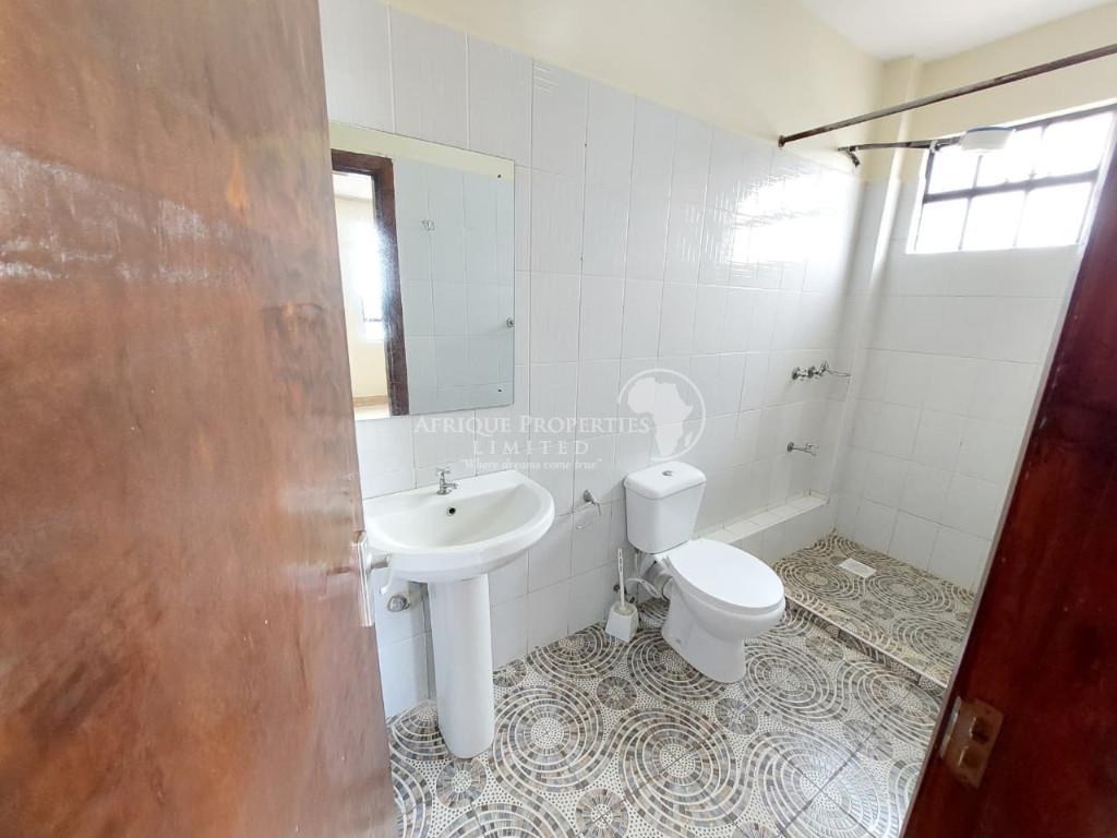 3 Bedroom Spacious Apartment For Sale In Riruta in Kenya - Image 12