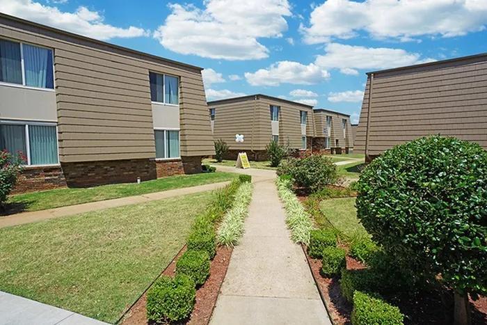 Sandhills Apartments in Oklahoma City - Image 1